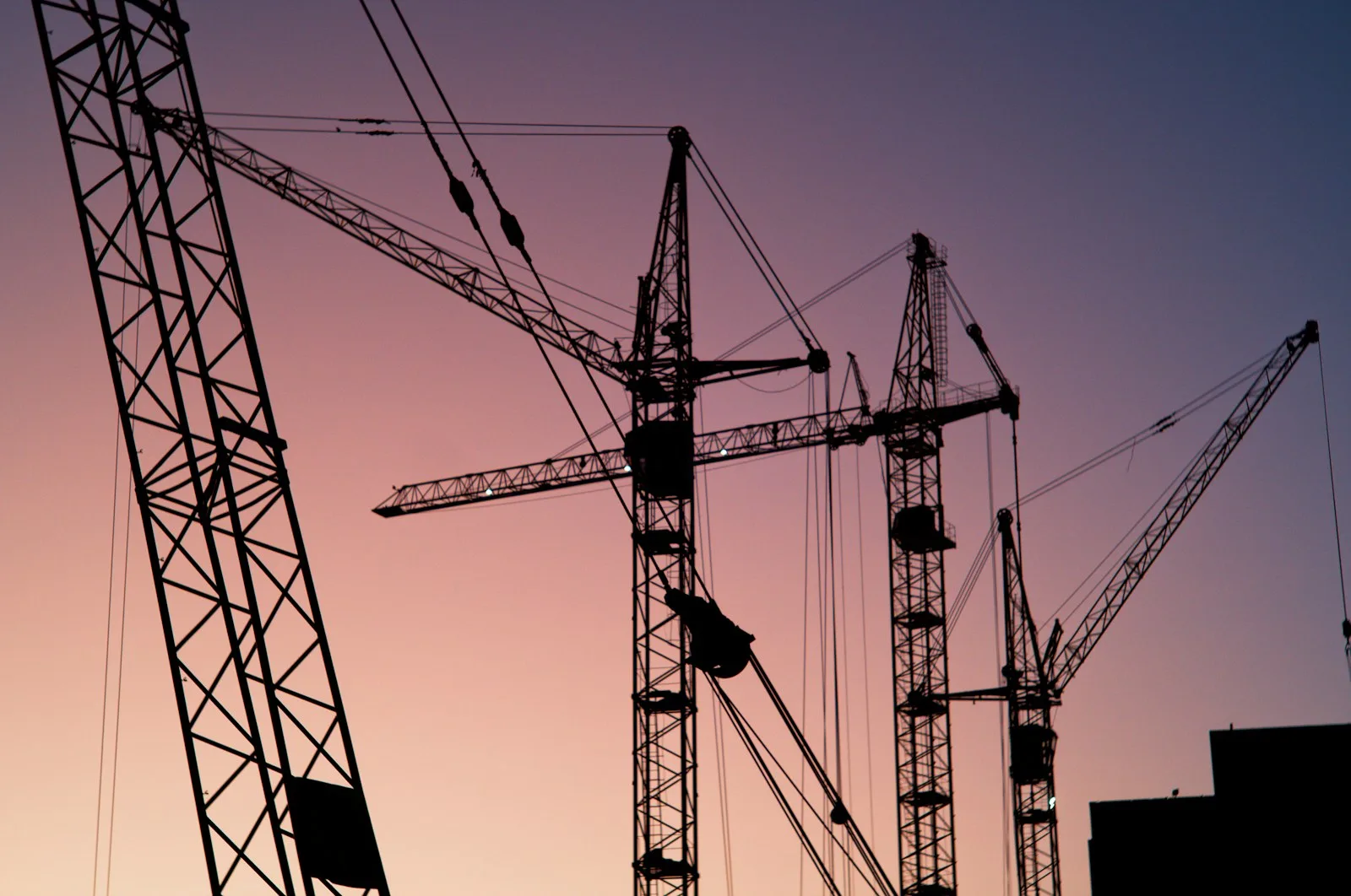 Obra de construcción e ingeniería civil en Chile — sector especialidad de Impulsify