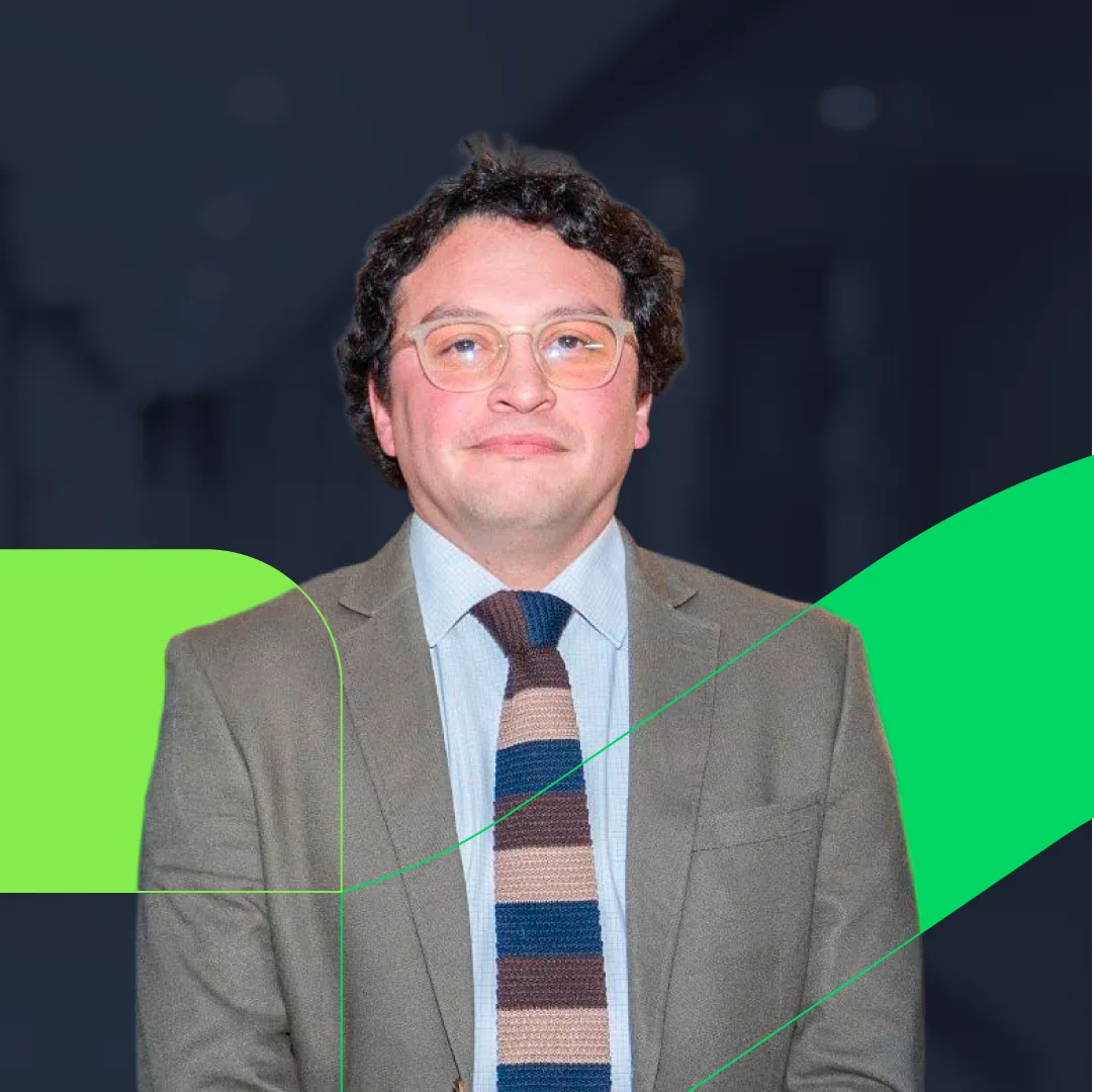 Francisco Fotógrafo Corporativo en Impulsify — Consultora-agencia B2B Industrial Chile
